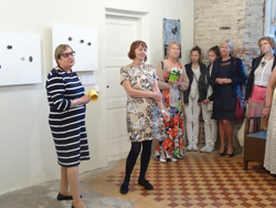 Viivi Aavik. S�nopsis